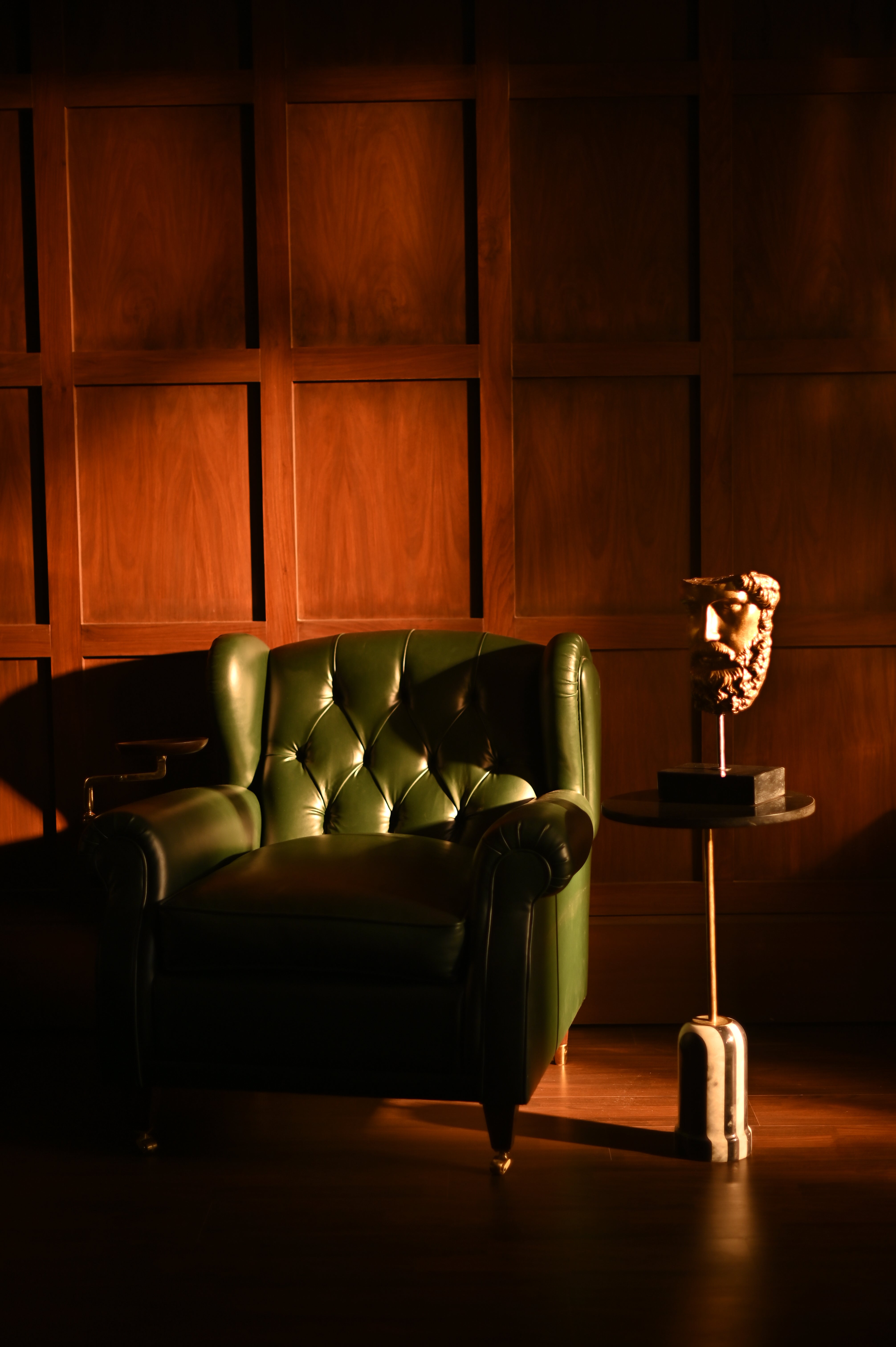 THE CIGAR LOUNGE CHAIR — Hand-Finished Leather. Timeless. Uncompromising